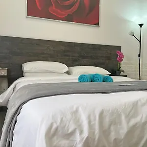 Guest house Apollo By Albert's, Larnaca